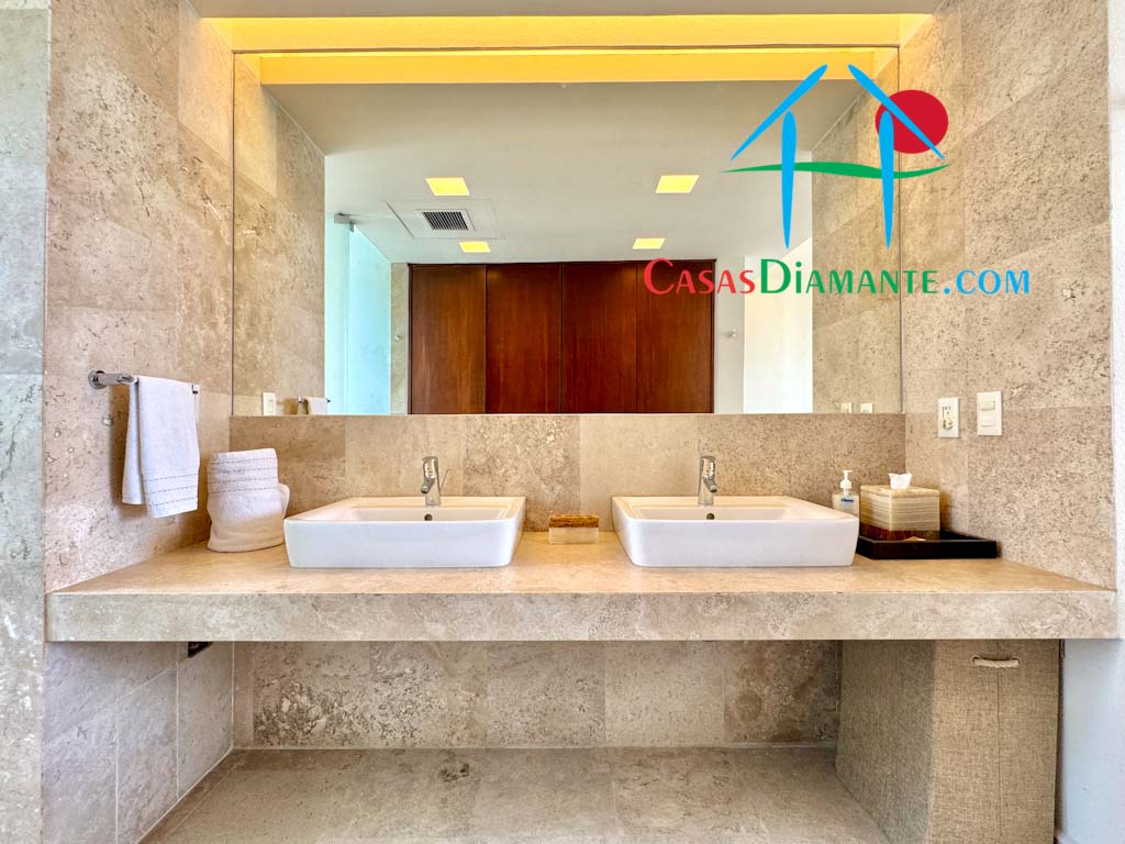 Real Diamante Villas Las Rocas PH 104 - Recámara principal 15